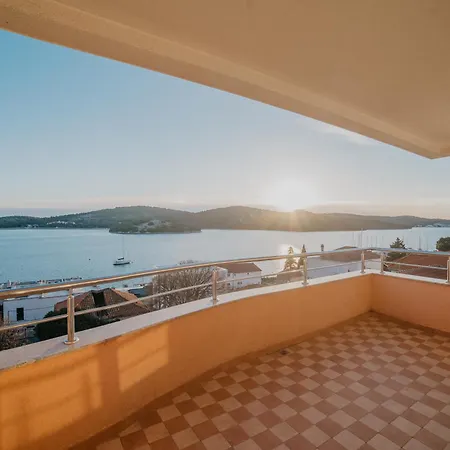 Panorama View Apartment Tisno